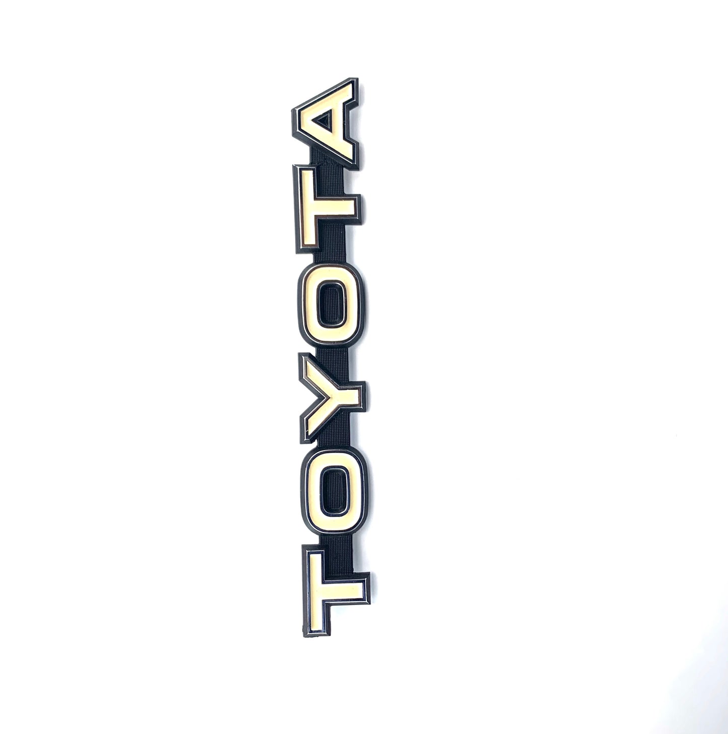 Front TOYOTA Emblem (j40)